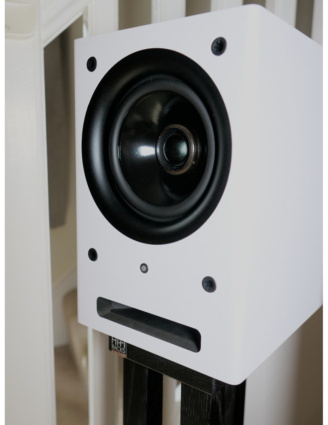 aune acoustics as active loudspeaker in white at eden audio uk
