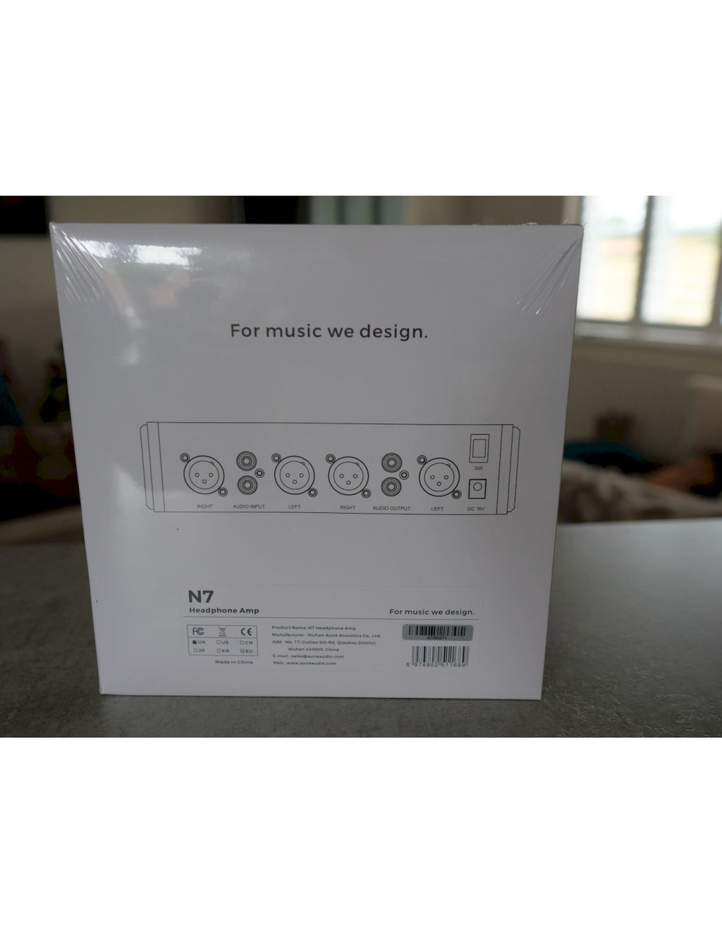 White box for aune N7D headphone amplifier with onboard DAC, rear panel diagram